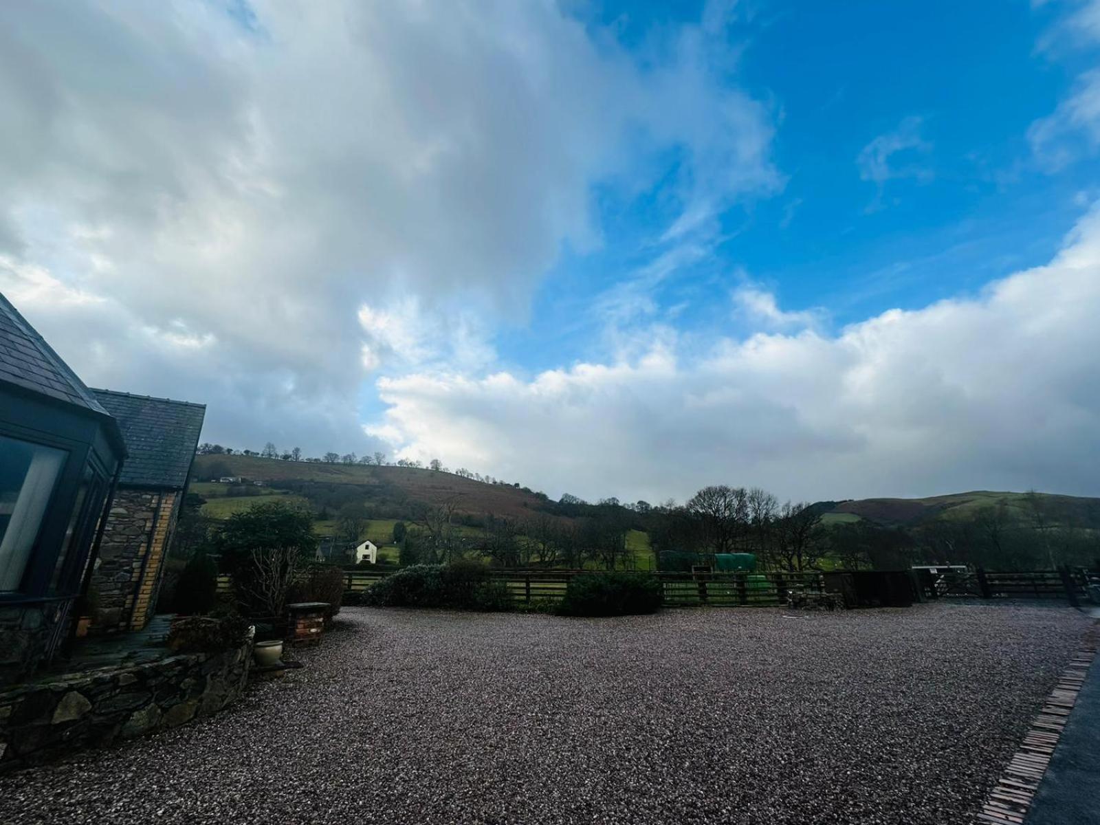The Retreat Villa Llanrhaeadr-ym-Mochnant Exterior foto