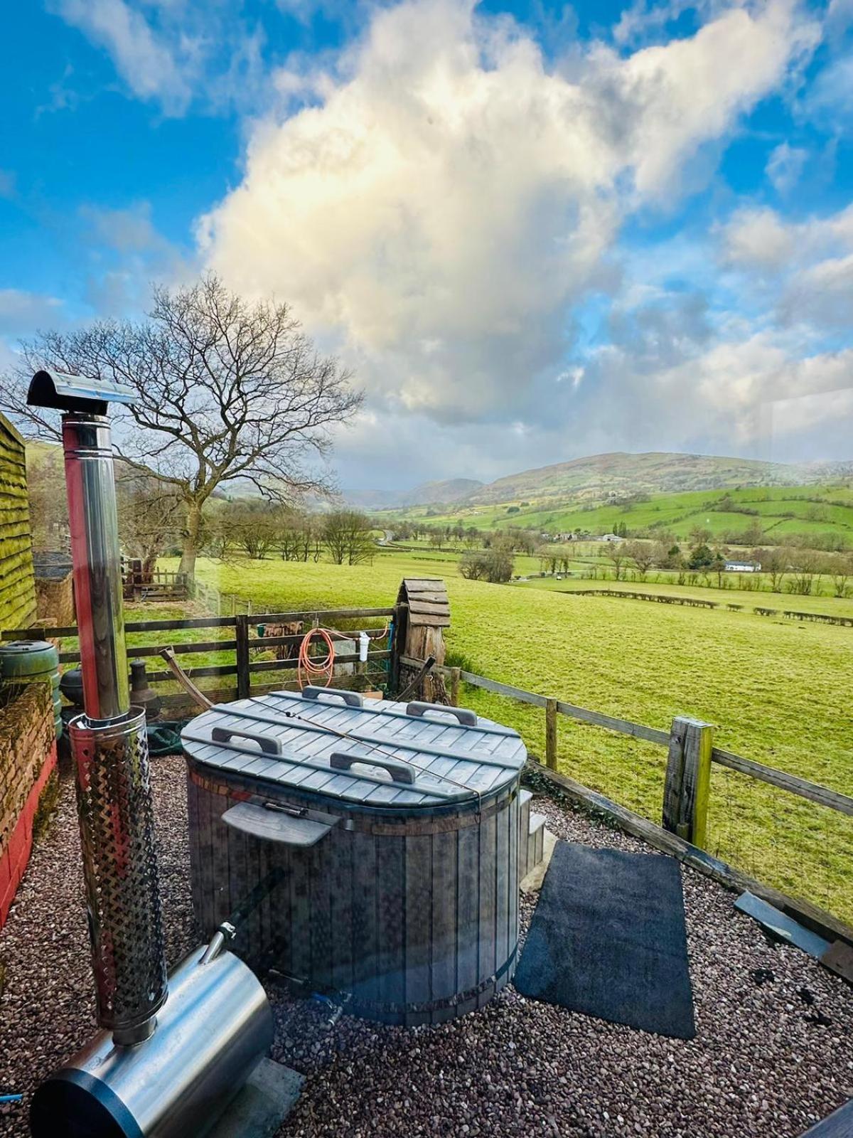 The Retreat Villa Llanrhaeadr-ym-Mochnant Exterior foto