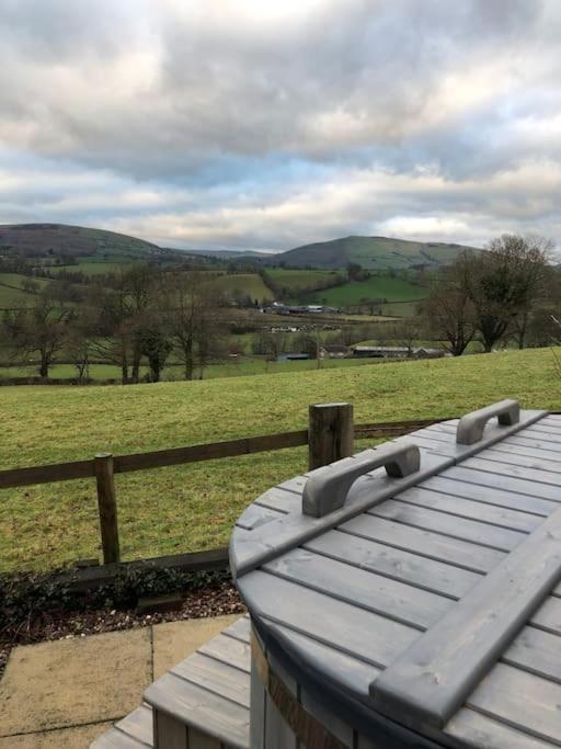 The Retreat Villa Llanrhaeadr-ym-Mochnant Exterior foto