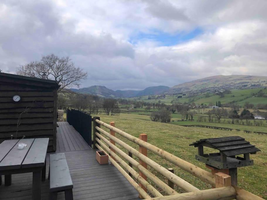 The Retreat Villa Llanrhaeadr-ym-Mochnant Exterior foto