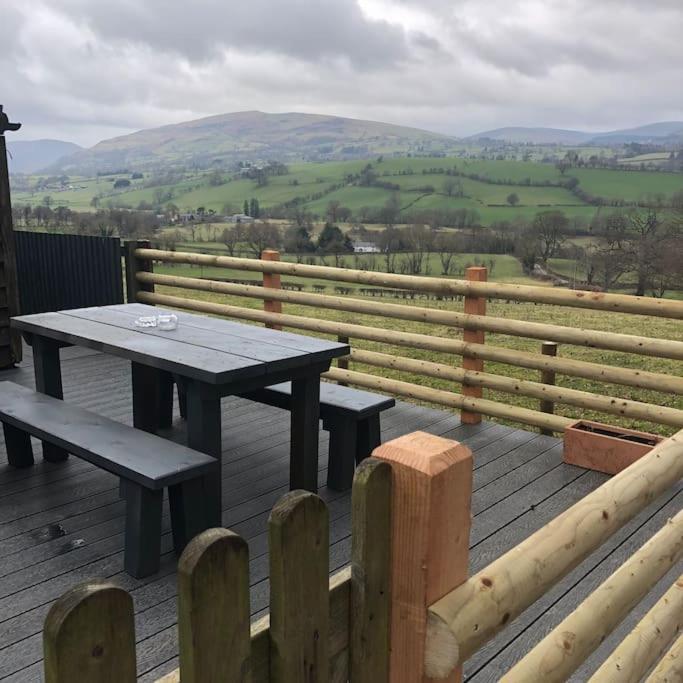 The Retreat Villa Llanrhaeadr-ym-Mochnant Exterior foto