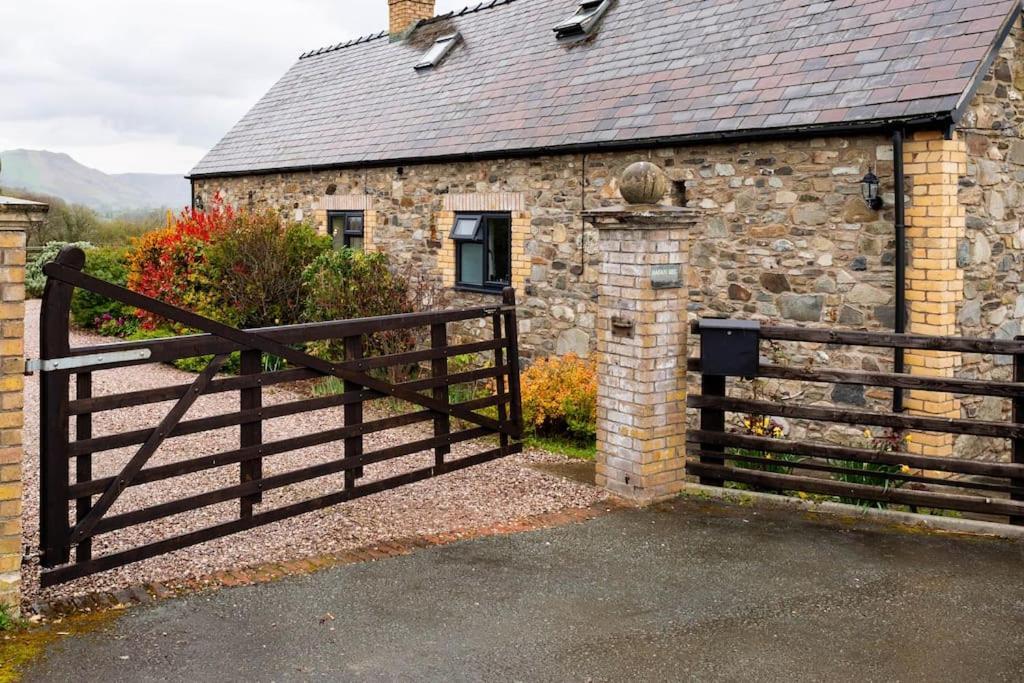 The Retreat Villa Llanrhaeadr-ym-Mochnant Exterior foto