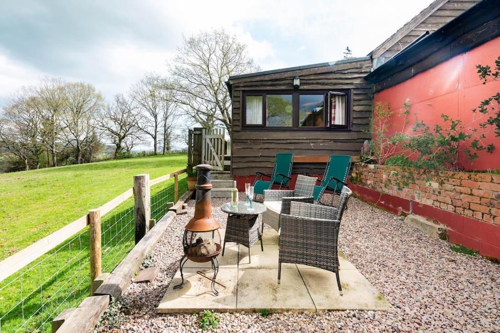 The Retreat Villa Llanrhaeadr-ym-Mochnant Exterior foto